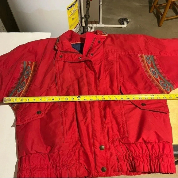 VTG London Fog Women’s Red Winter Coat/Jacket Size XS Aztec Tribal Embroidered - Picture 10 of 11